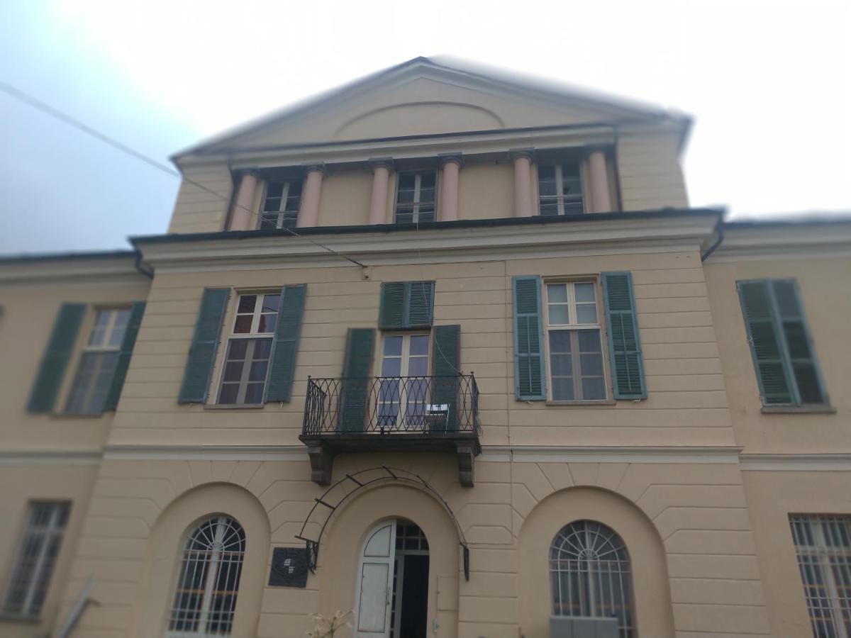 Dimora Castello Dei Conti Acomodação com café da manhã Trinità Exterior foto